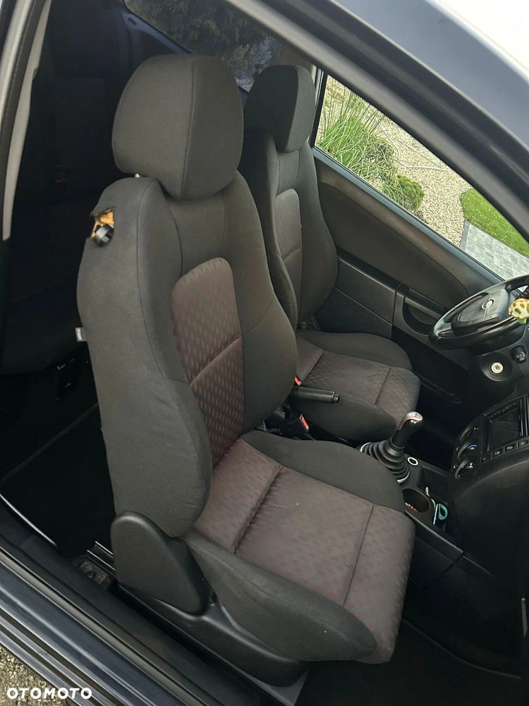 Ford Fiesta 1.4 - 9