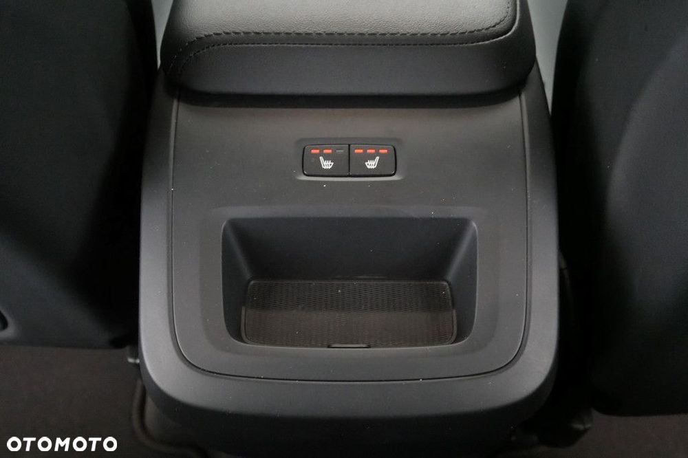 Volvo XC 60 - 25