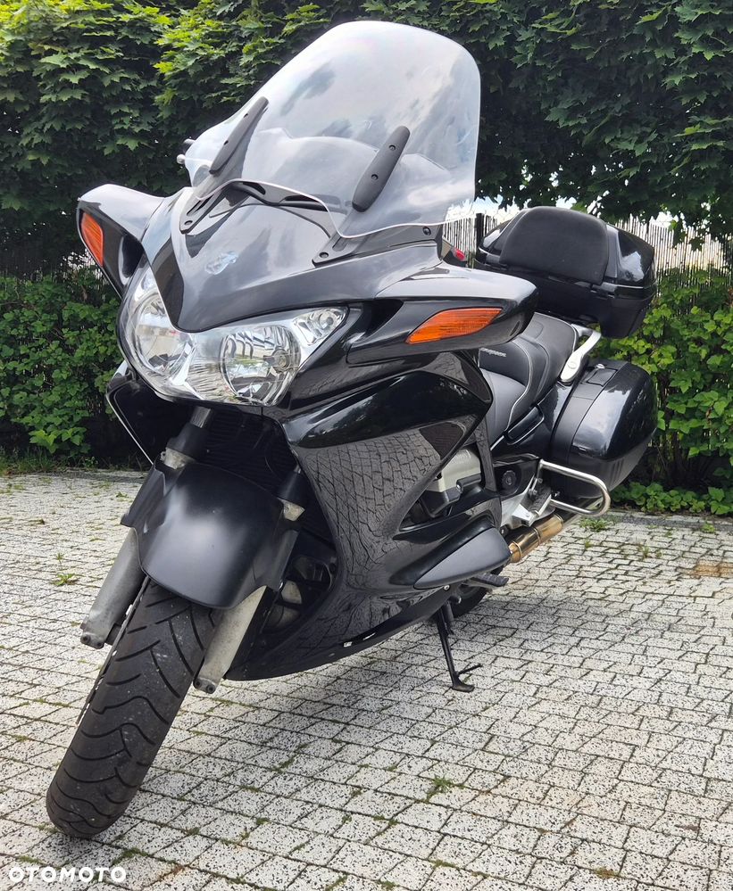 Honda ST - 1
