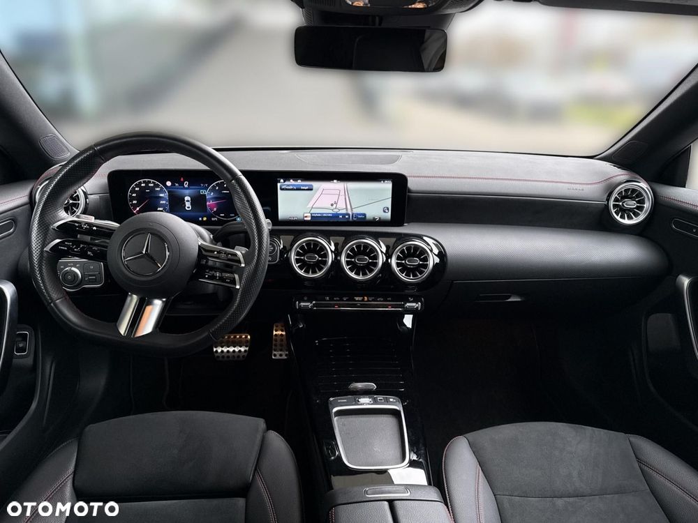 Mercedes-Benz CLA - 16