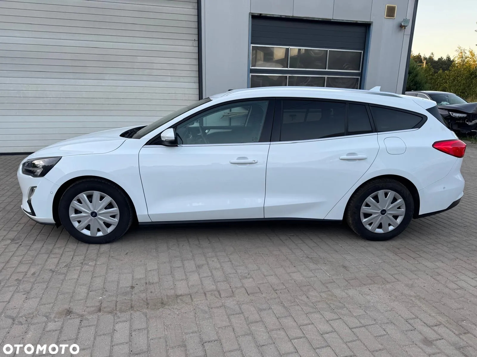 Ford Focus 1.5 EcoBlue Start-Stopp-System COOL&CONNECT DESIGN - 8