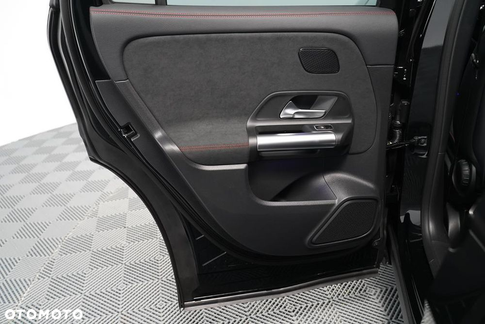 Mercedes-Benz GLA 200 mHEV AMG Line 7G-DCT - 8