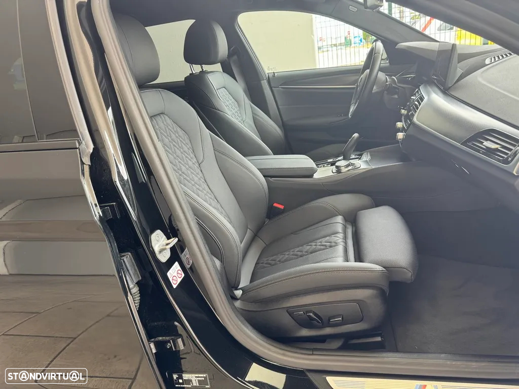 BMW 530 e Pack Desportivo M - 23