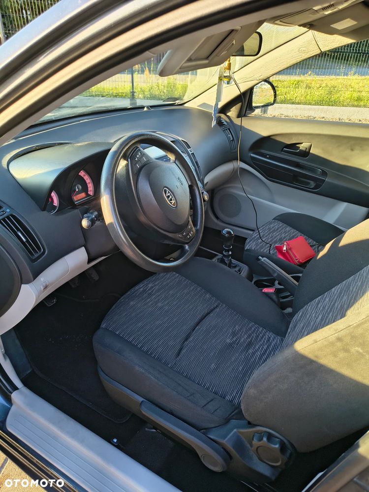 Kia Ceed 1.6 Crdi Comfort - 3