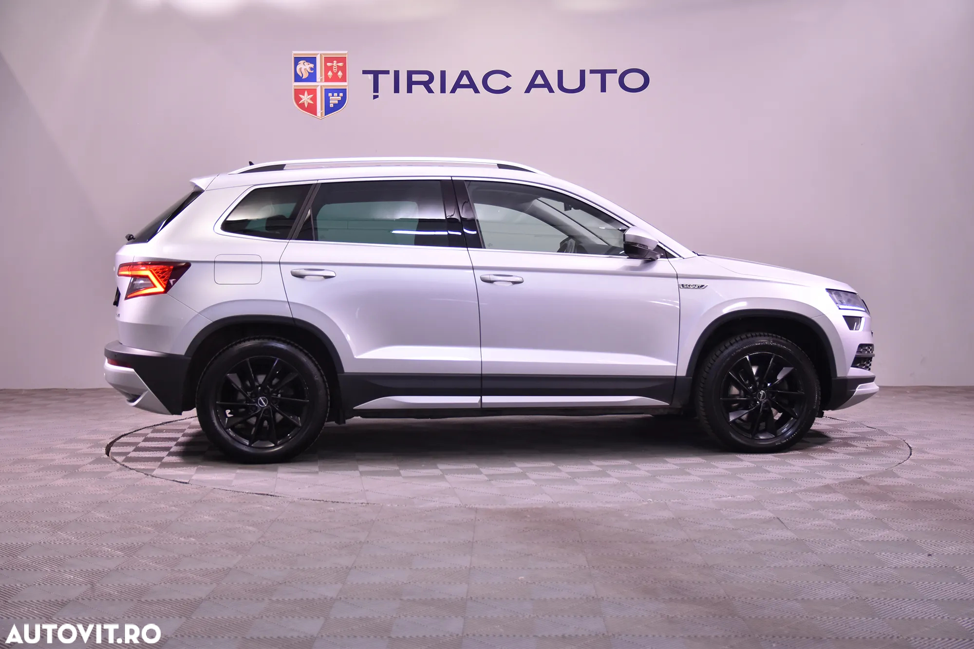 Skoda Karoq 2.0 TDI 4X4 DSG Scout - 6