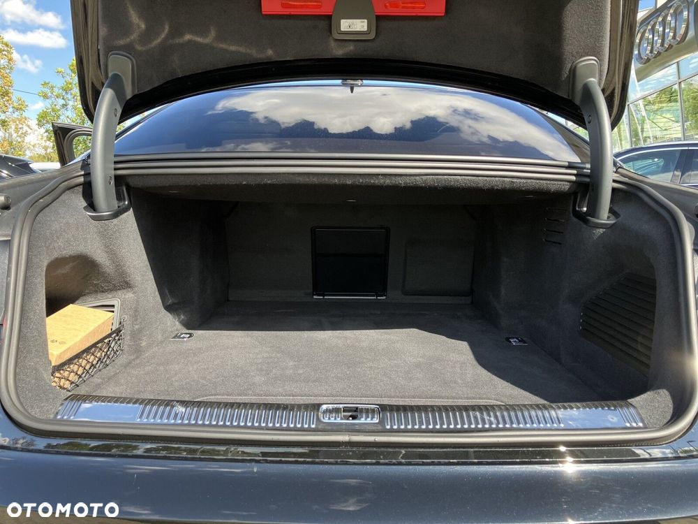Audi A8 - 16
