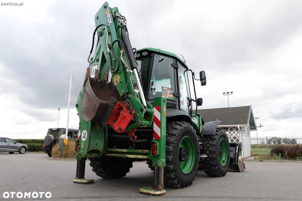 JCB 4CX - 8