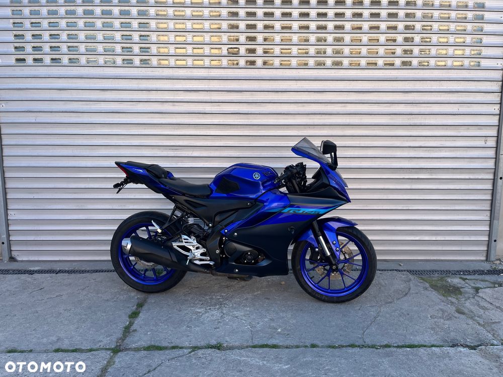 Yamaha YZF - 28