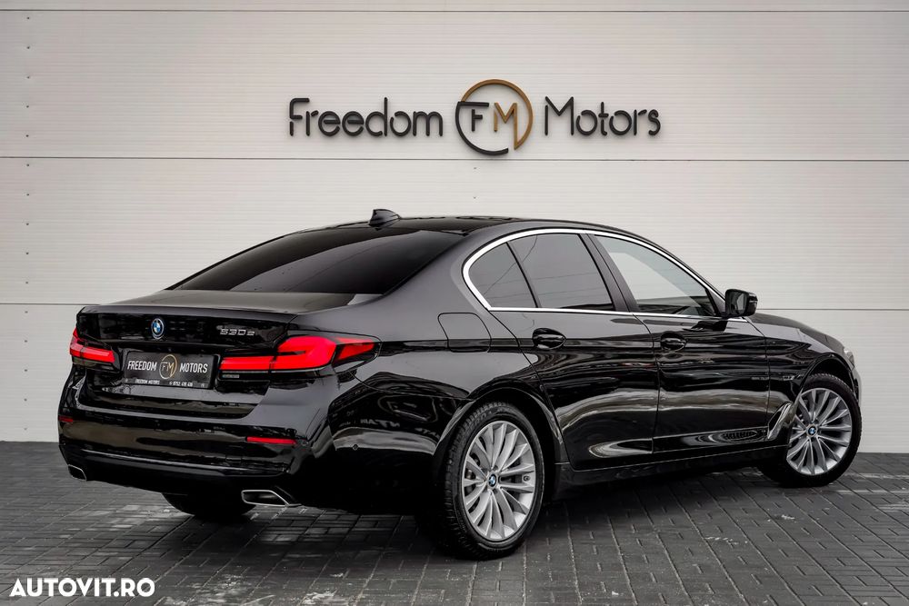 BMW Seria 5 530e Aut. Luxury Line - 7