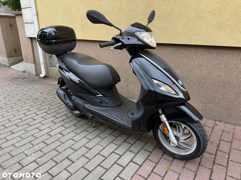 Piaggio FLY - 8