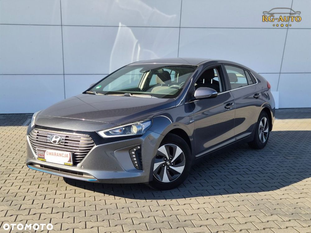 Hyundai IONIQ - 13