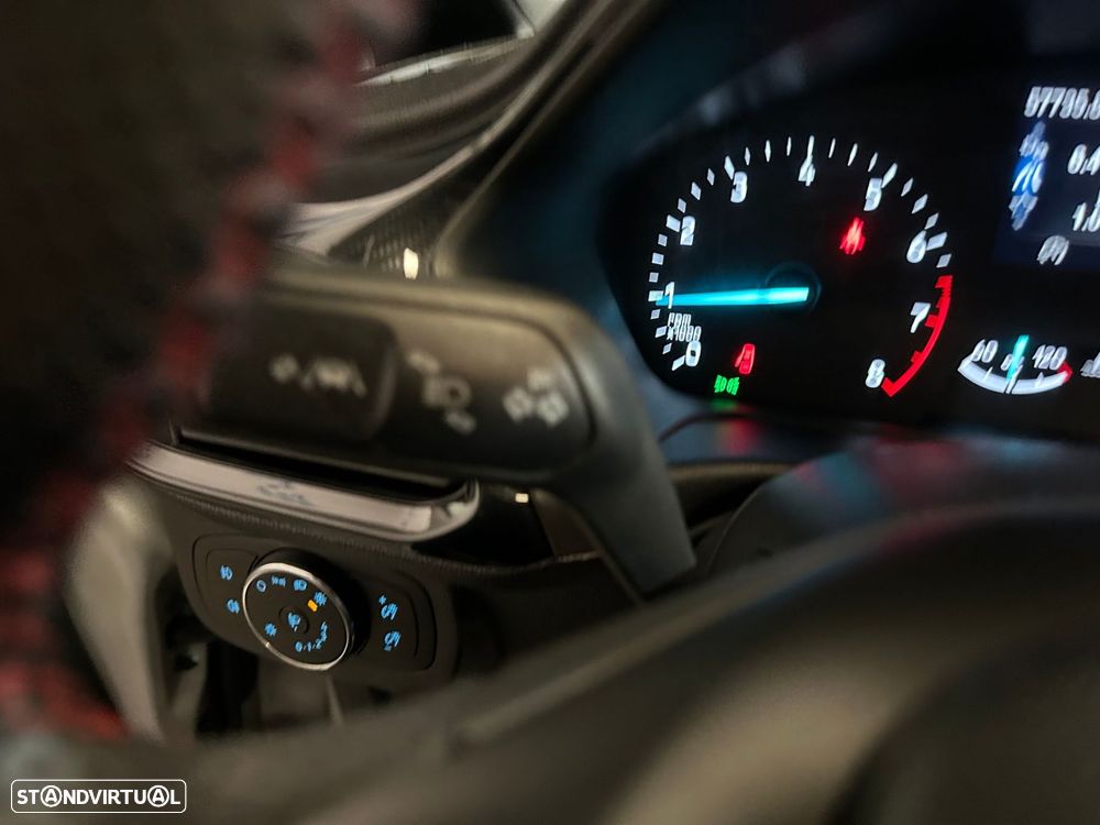 Ford Fiesta 1.0 EcoBoost ST-Line - 27