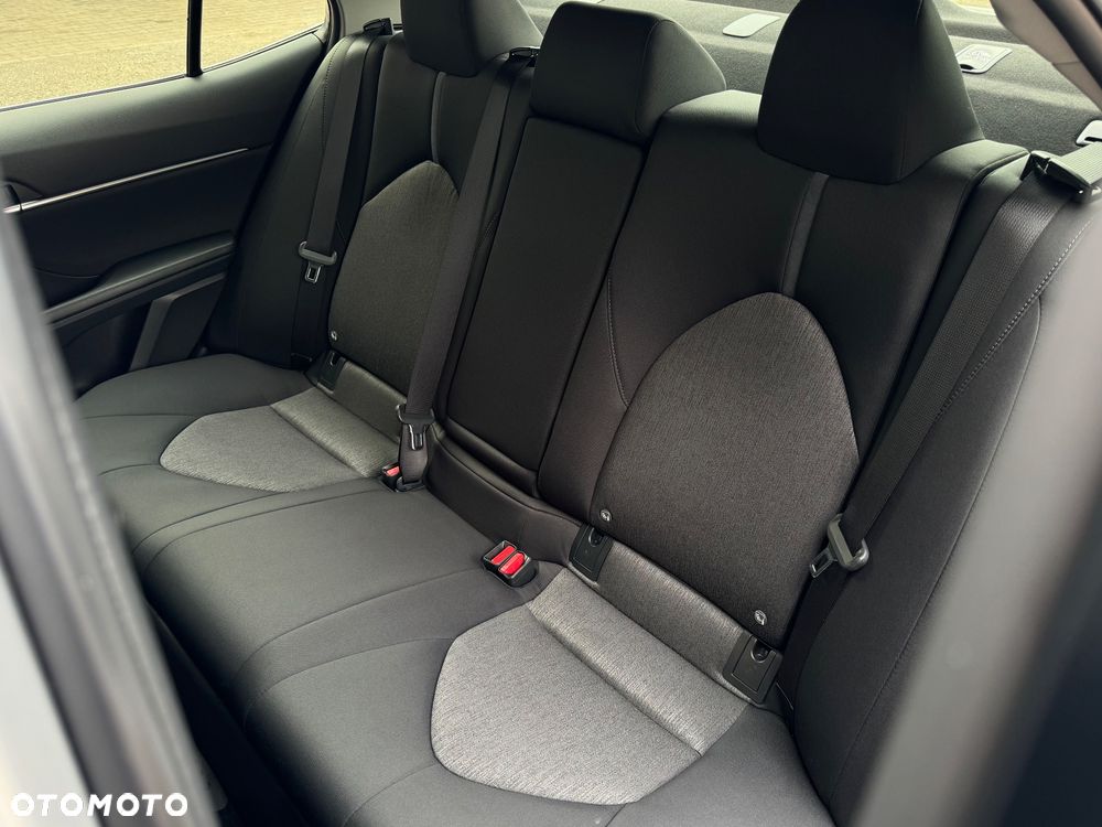 Toyota Camry 2.5 Hybrid Comfort CVT - 11