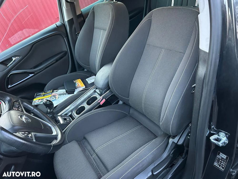 Opel Zafira - 20