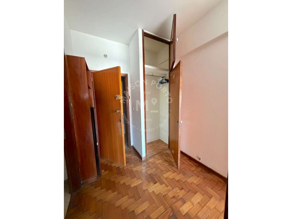 Apartamento T1 com Varanda para Arrendamento Rua do Breiner, Cedofe... - Grande imagem: 3/14