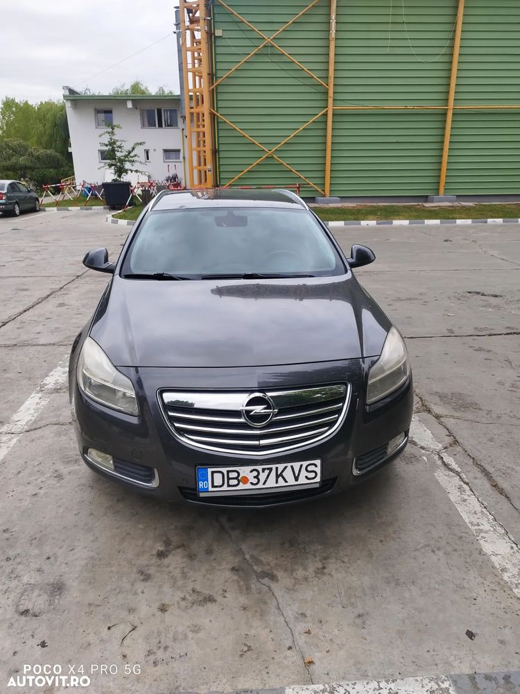 Opel Insignia 2.0 CDTI Sports Tourer - 2