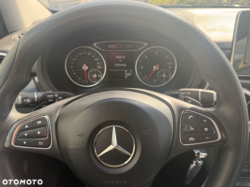 Mercedes-Benz Klasa B 200 d 7G-DCT Edition - 35