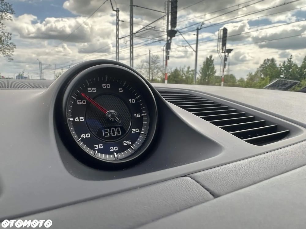 Porsche Cayenne Standard - 34