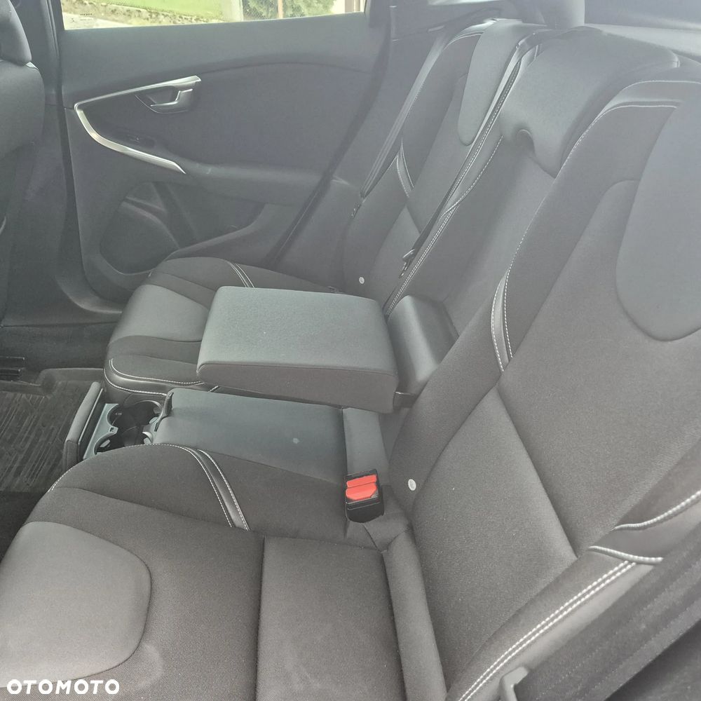 Volvo V40 - 10