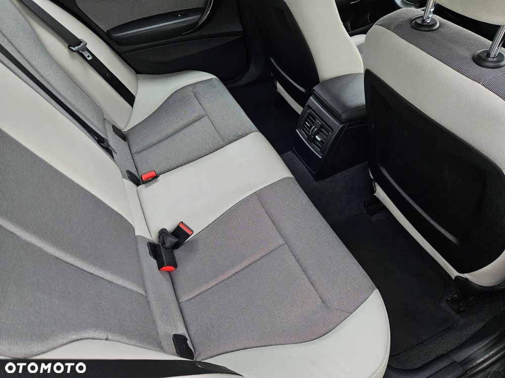 BMW Seria 1 118d DPF Edition Lifestyle - 12
