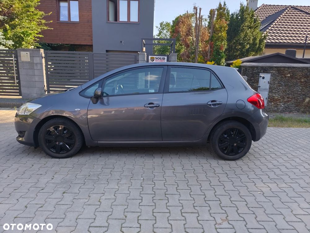 Toyota Auris 1.4 D-4D Luna - 4