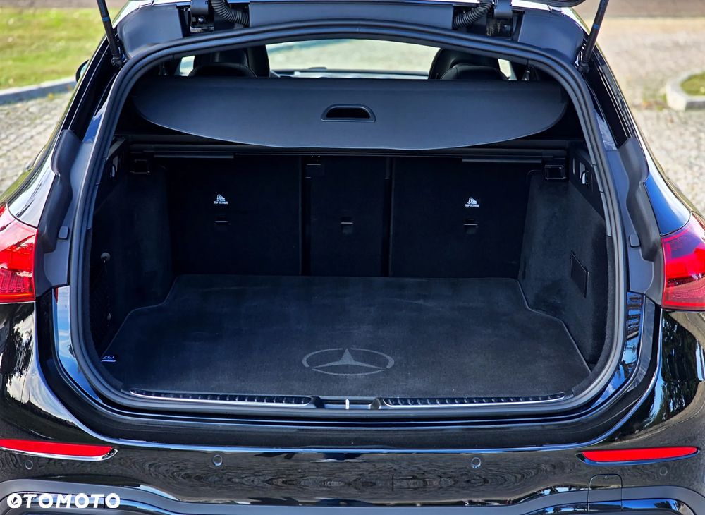 Mercedes-Benz Klasa C 220 d 4Matic T 9G-TRONIC AMG Line - 17