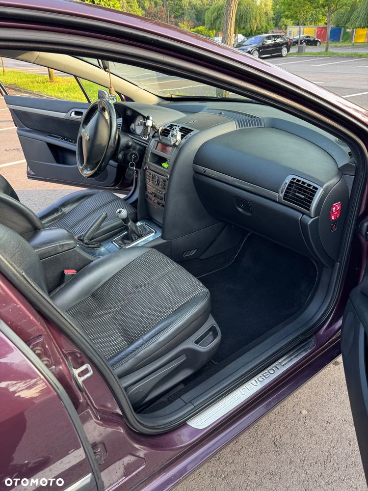 Peugeot 407 - 16