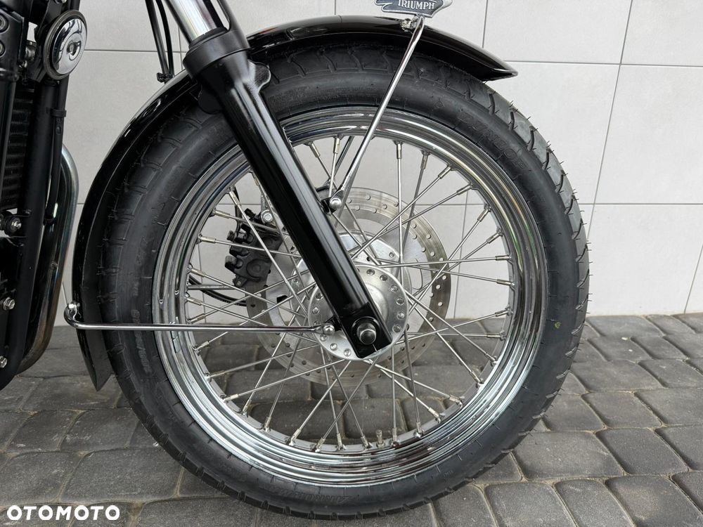 Triumph Bonneville - 35