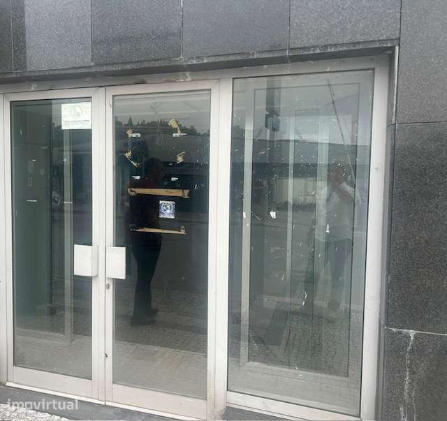 Imóvel Comercial para Arrendar em Gondomar - Grande imagem: 2/10
