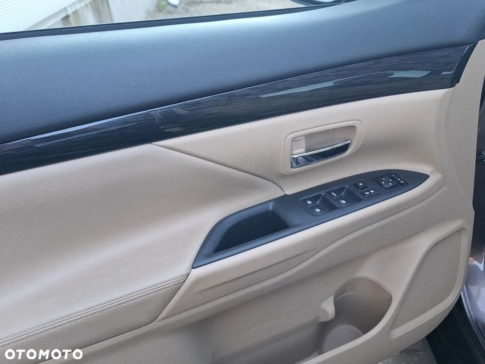 Mitsubishi Outlander 2.0 Instyle SDA 4WD CVT - 19