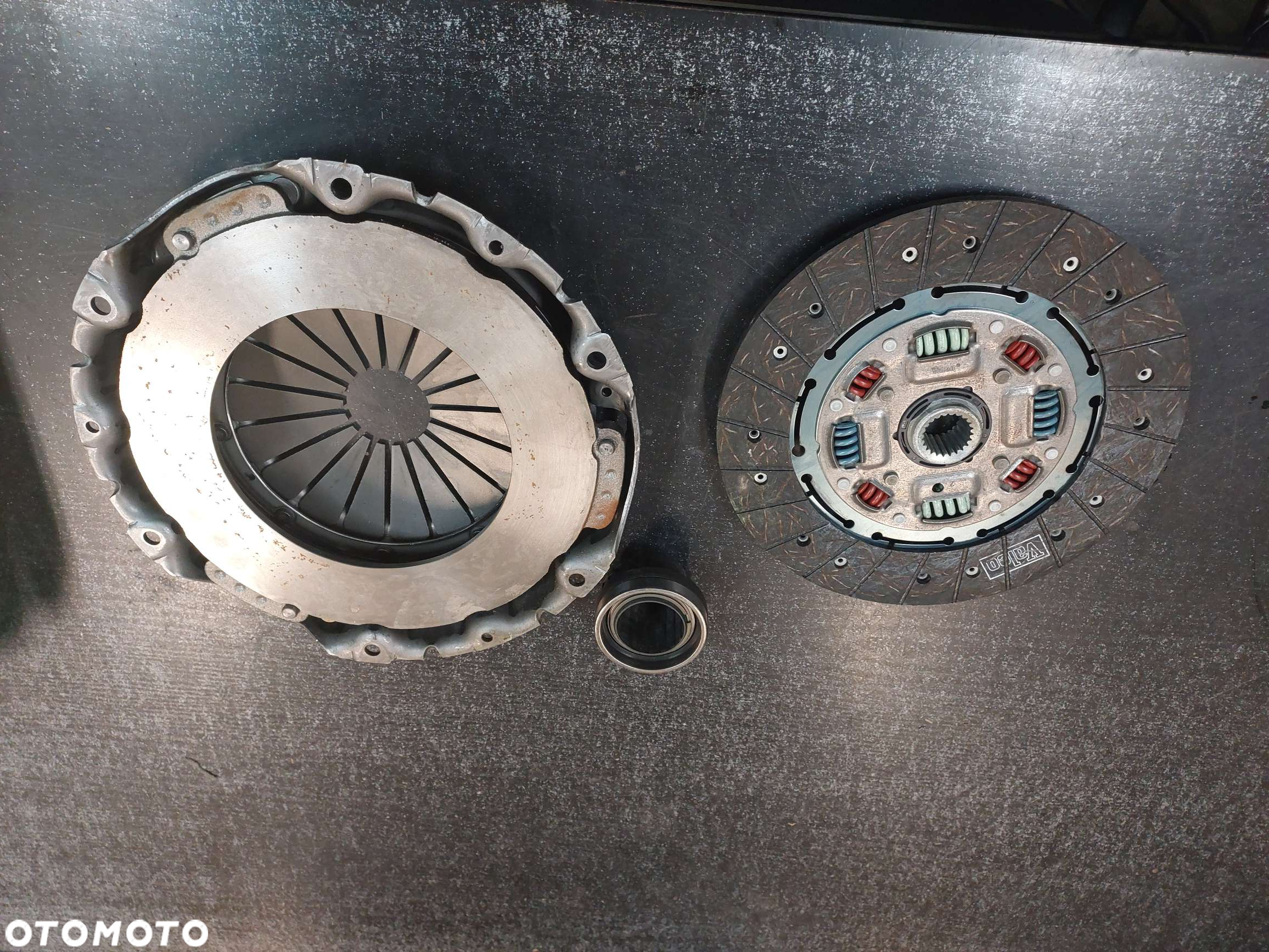 SPRZĘGŁO KPL.Zestaw sprzęgła z łożyskiem wyciskowym 240mm LAND ROVER 90 I, DEFENDER, DISCOVERY I, DISCOVERY II 2.5D/3.5/4.0 06.84-06.04 - 2