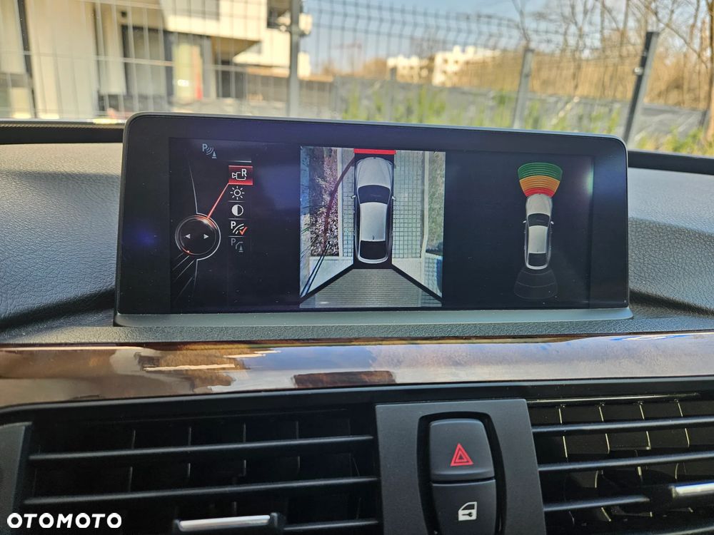 BMW 3GT 320d Luxury Line - 14