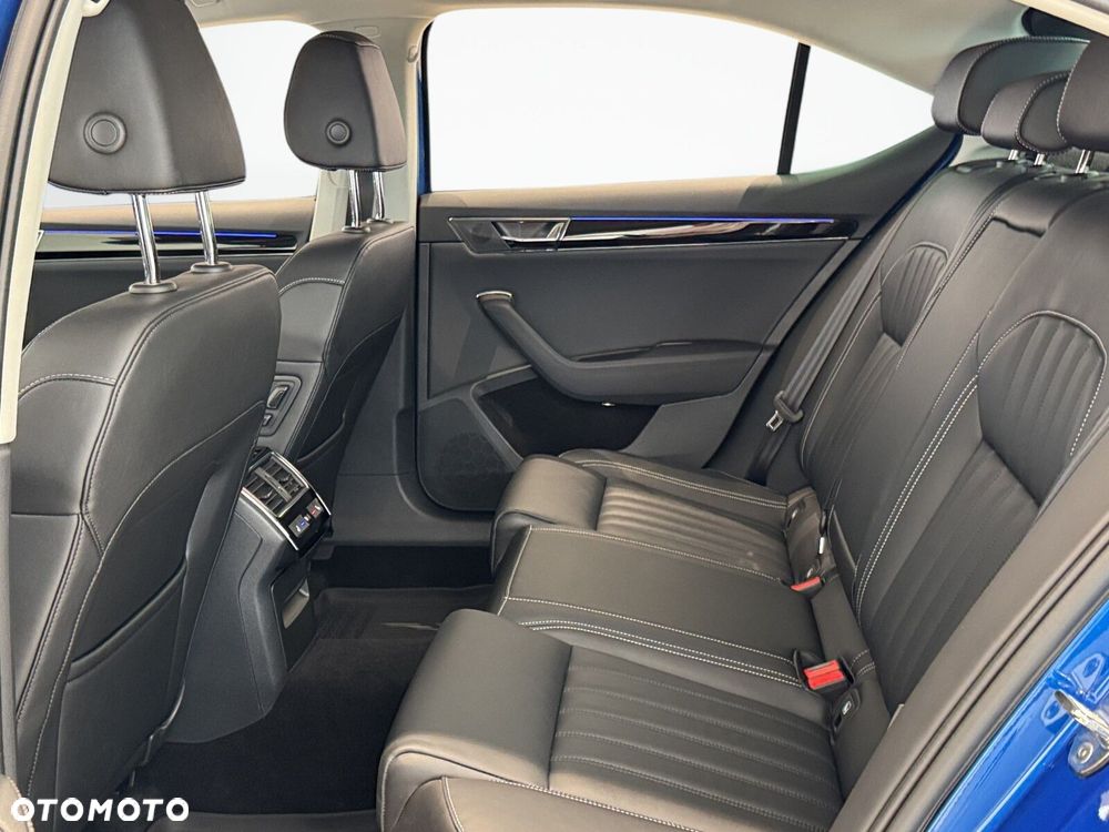 Skoda Superb 2.0 TDI SCR L&K DSG - 13
