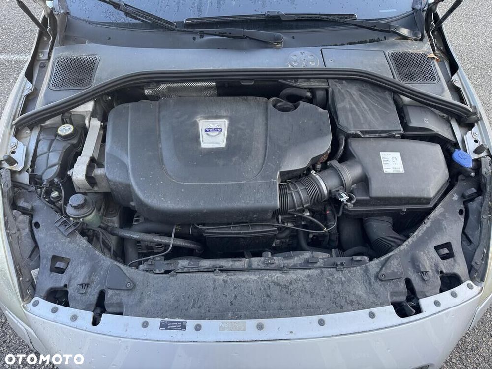 Volvo V60 D5 AWD - 8