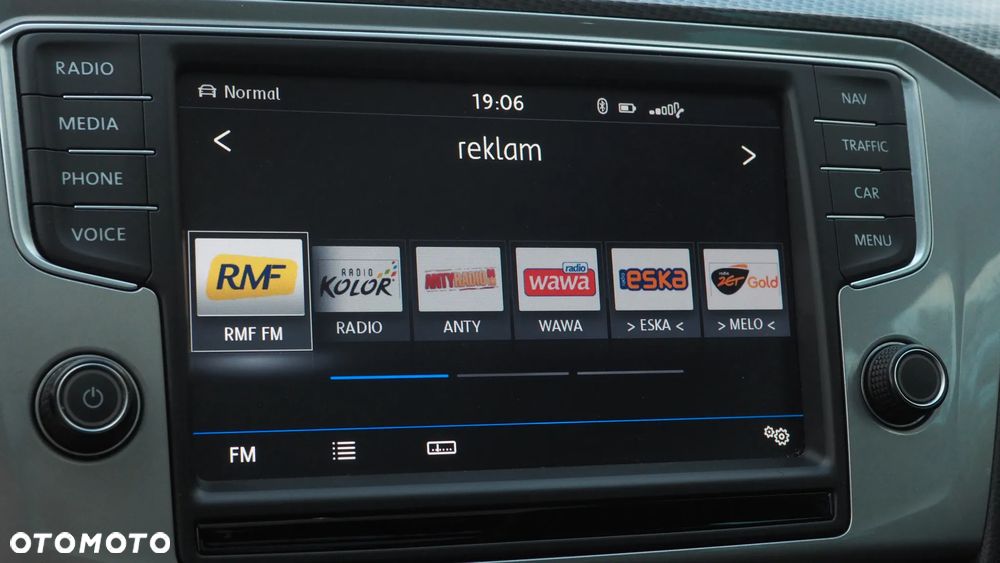 Volkswagen Passat - 32