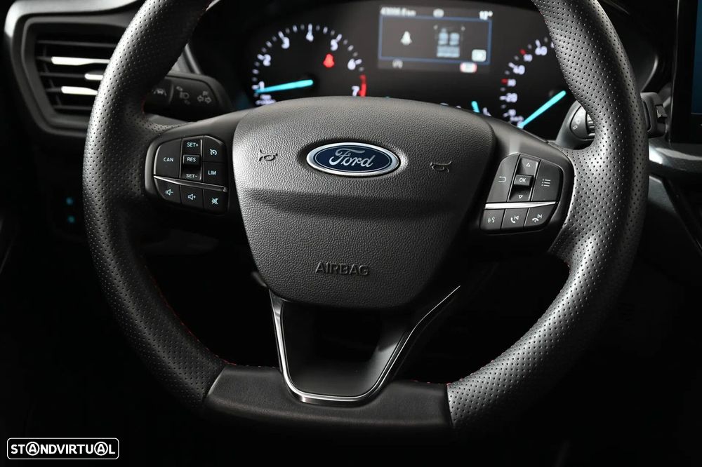 Ford Focus 1.0 EcoBoost MHEV ST-Line - 18