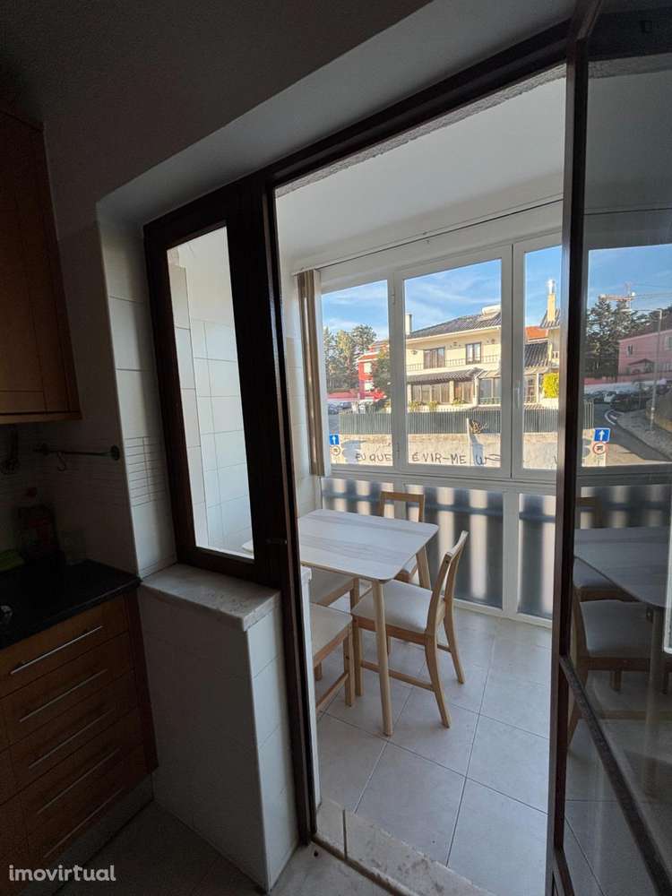 Quarto - localizado em Carcavelos Lisbon - Grande imagem: 5/8