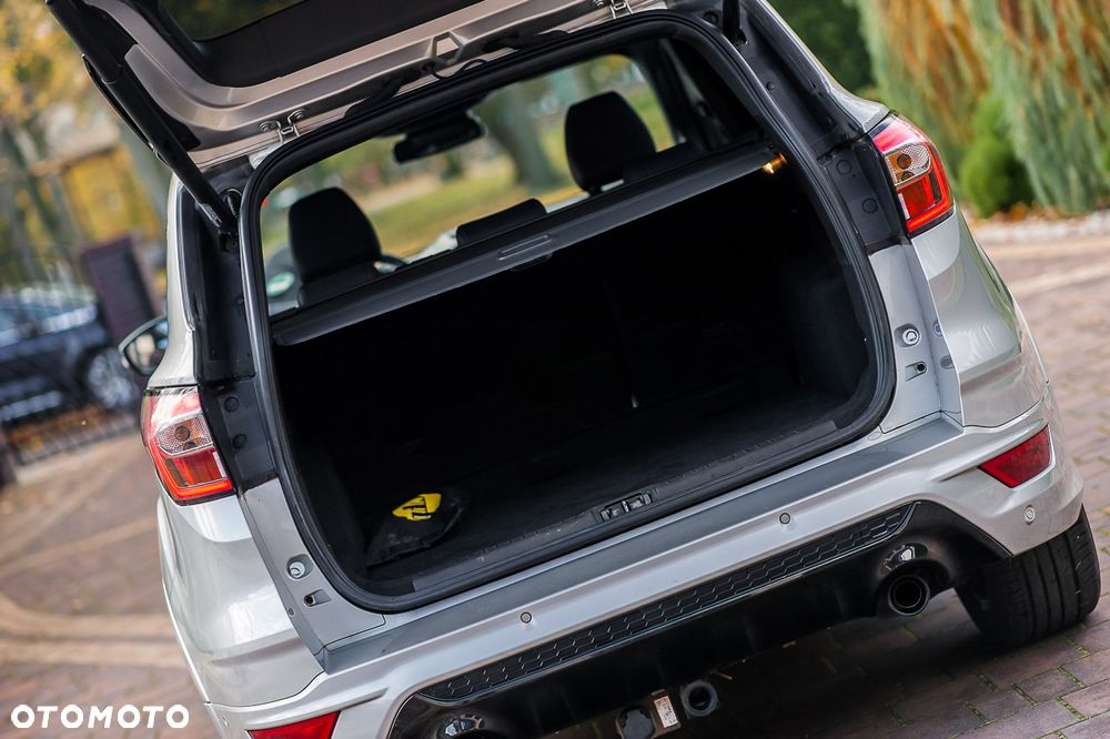 Ford Kuga 2.0 TDCi FWD ST-Line - 11