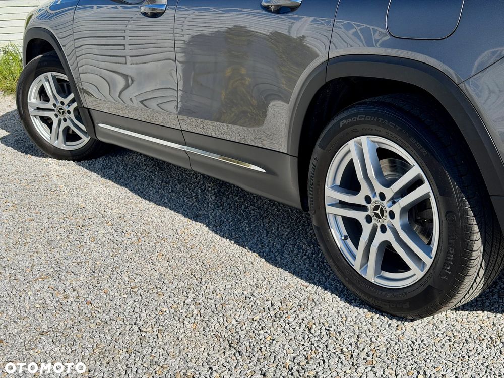 Mercedes-Benz GLB 250 4Matic 8G-DCT - 25