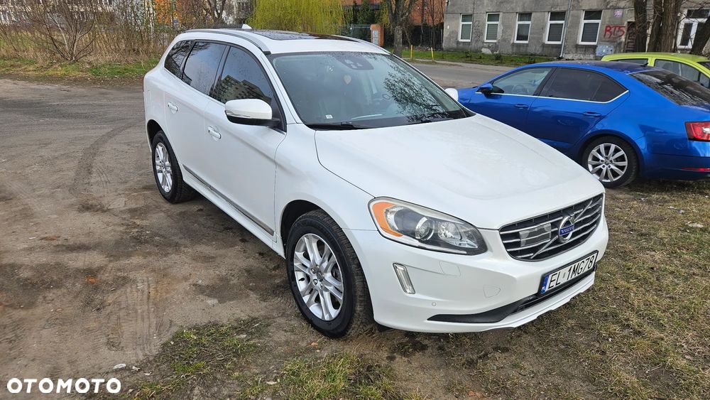 Volvo XC 60 T5 AWD Summum - 4