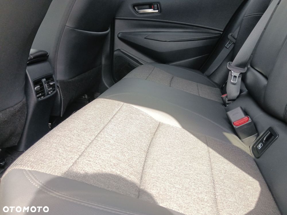 Toyota Corolla 1.8 Hybrid Style - 14