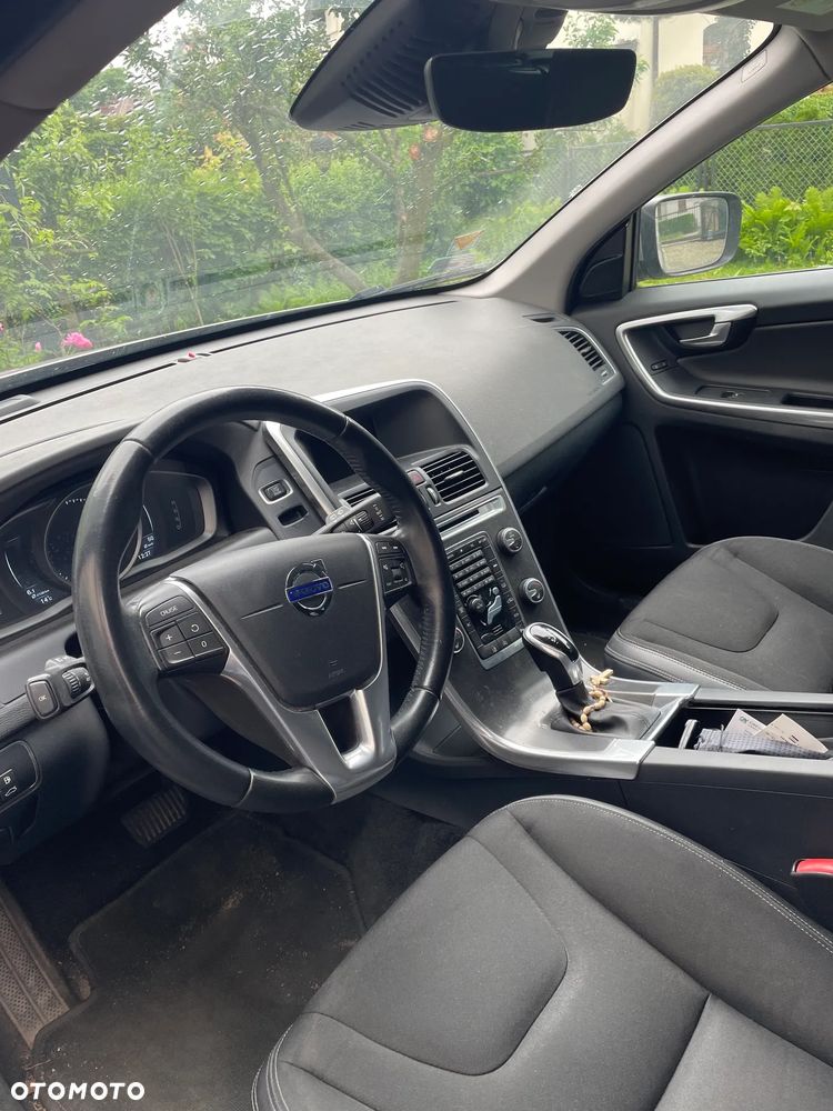 Volvo XC 60 D3 Drive-E Momentum - 14