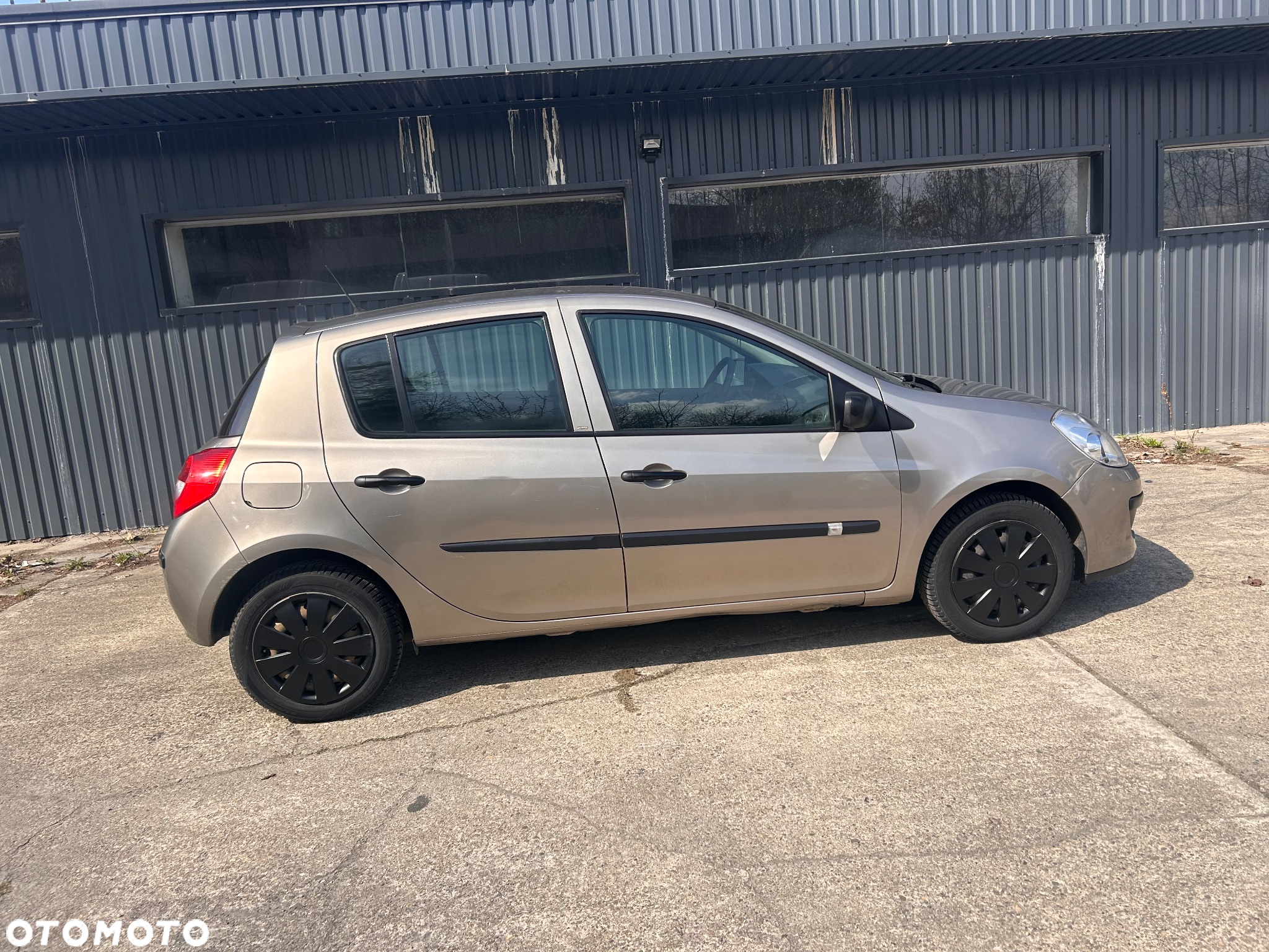 Renault Clio 1.2 16V All Inclusive - 17