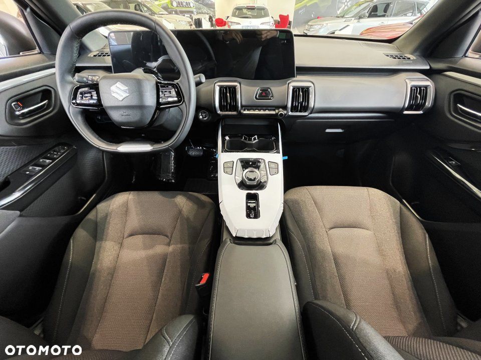 Suzuki e VITARA - 10