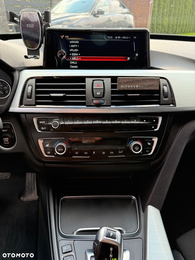 BMW 3GT 320d Sport-Aut Sport Line - 24