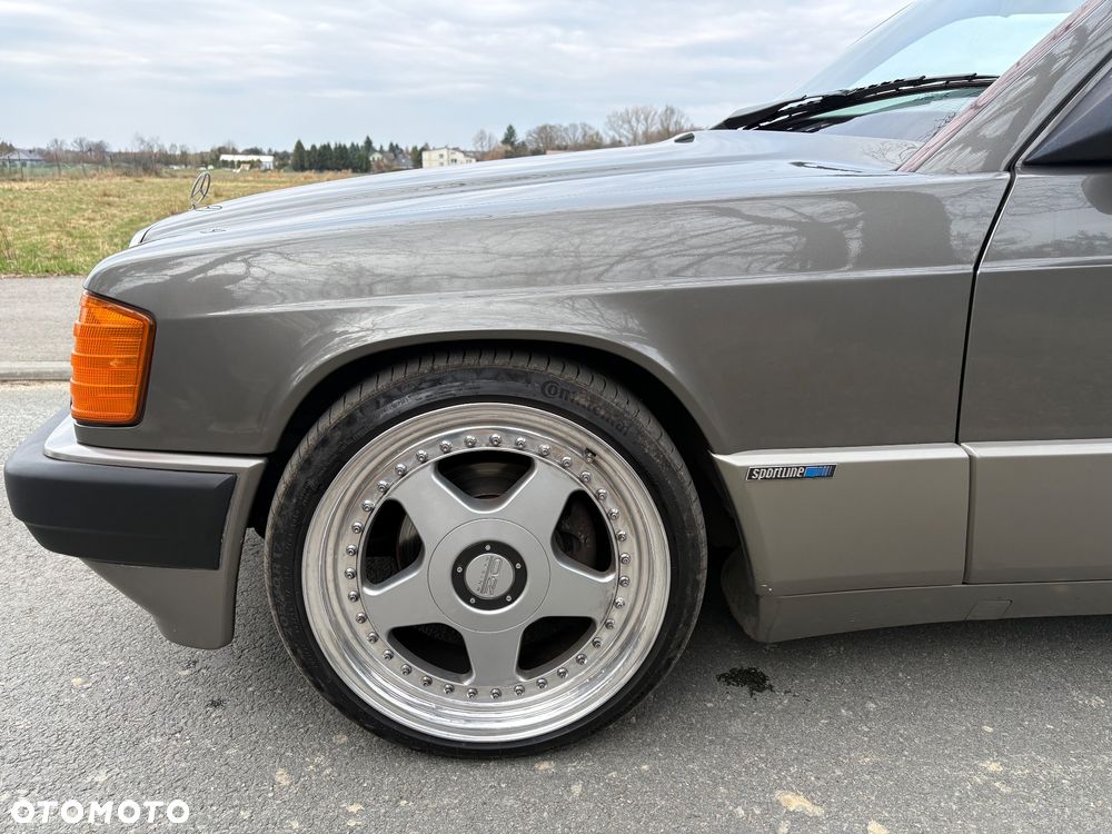 Mercedes-Benz W201 (190) - 8