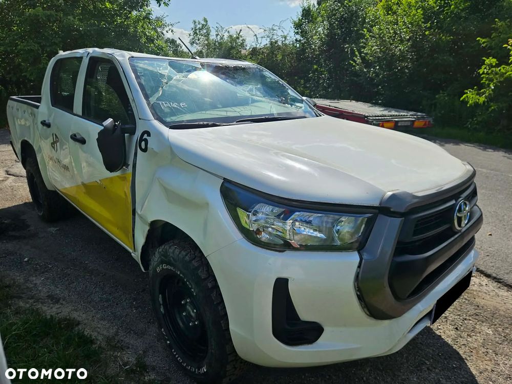 Toyota Hilux - 2