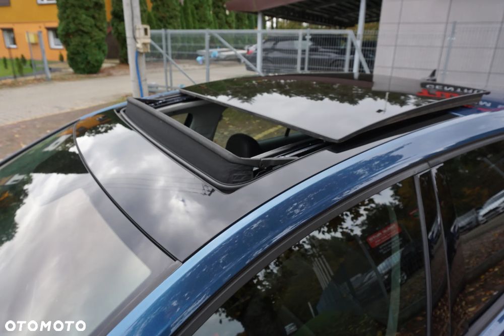 Volkswagen Golf - 6