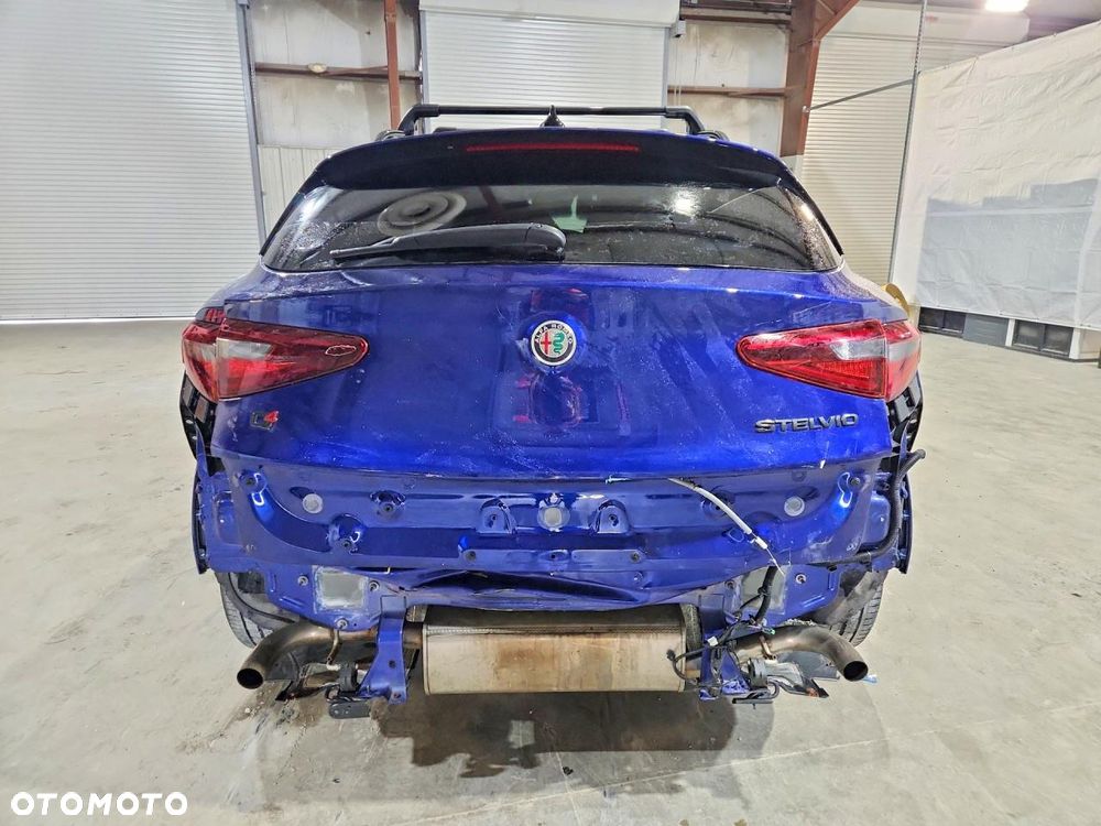 Alfa Romeo Stelvio 2.0 Turbo TI Q4 - 5