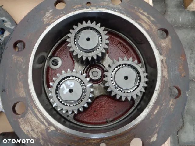 Most Carraro 20.19 układ planetarny Case MX90C - 1
